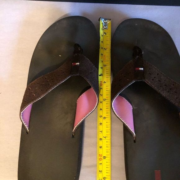 Tommy choc brown flip flops size 7 - Picture 4 of 4